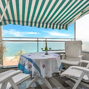 La Prom - A Two Bedroom With A Sea View Apartment