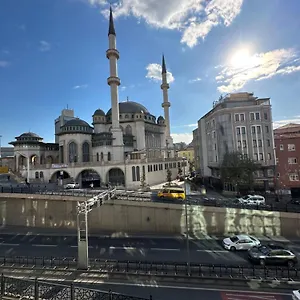 https://the-square-30-istanbul.istanbul-turkeyhotels.com